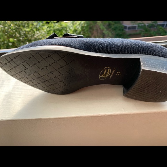 Shoes from Brown shoes in Canada - Picture 1 of 4